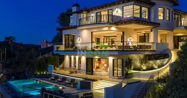 Villa  with Elevator, with Mountain view in California, United States