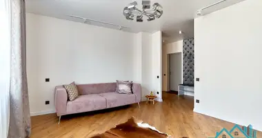 Apartamento 3 habitaciones en Minsk, Bielorrusia