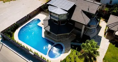 Villa in Muratpasa, Türkei