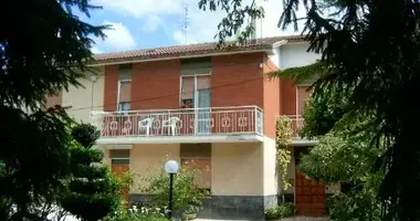 Townhouse 12 rooms in Terni, Italy