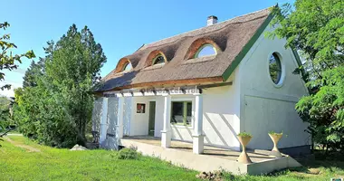 5 room house in Koeveskal, Hungary