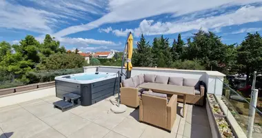Apartamento 4 habitaciones en Grad Zadar, Croacia