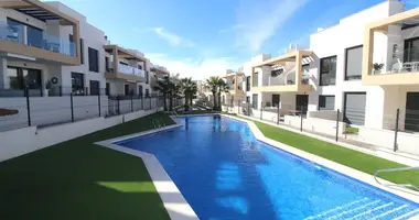 Penthouse 2 bedrooms with Balcony, with Air conditioner, with parking in Orihuela, Spain