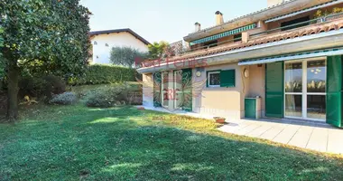 2 bedroom apartment in Griante, Italy