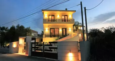Villa 5 bedrooms with Swimming pool in Afra, Greece
