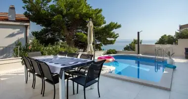 Villa 5 bedrooms in Makarska, Croatia