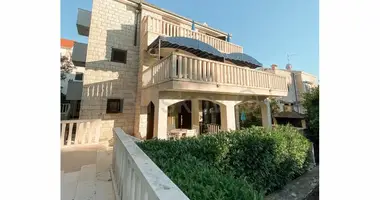 Casa 9 habitaciones en Supetar, Croacia