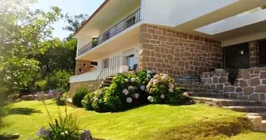 Villa 4 bedrooms with Balcony, with Air conditioner, with Sea view in Alcabideche, Portugal