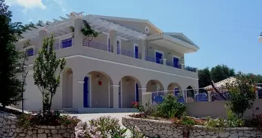 Villa 6 habitaciones con Vistas al mar, con Piscina, con Vista a la montaña en Perithia, Grecia