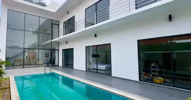 Villa 6 chambres avec Balcon, avec Meublesd, avec Climatiseur dans Pattaya, Thaïlande