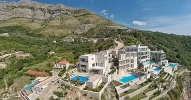 Villa  mit Terrasse in Rijeka-Rezevici, Montenegro