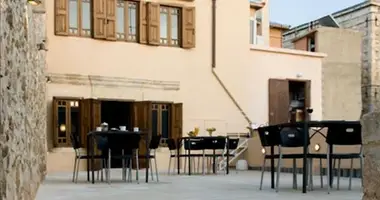 Hotel 200 m² in District of Rethymnon, Greece