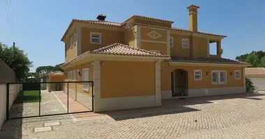Villa 7 bedrooms in Quarteira, Portugal