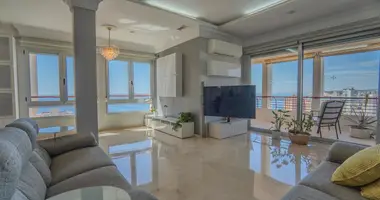 5 bedroom apartment in Benidorm, Spain
