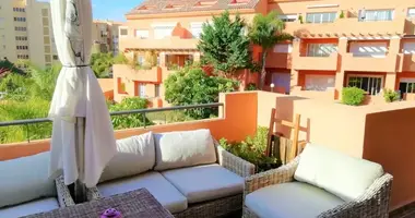 Penthouse 3 bedrooms with Furnitured, with Elevator, with Terrace in Estepona, Spain