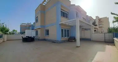 Villa 4 bedrooms with Terrace, with Utility room in Pilar de la Horadada, Spain