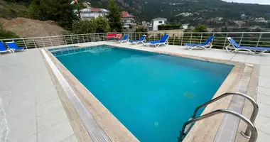 Villa 4 Zimmer mit Parkplatz, mit Schwimmbad, mit Kuhnya amerikanskogo tipa in Alanya, Türkei