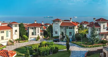 Villa in Beylikduezue, Türkei