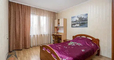 Apartamento 3 habitaciones en Minsk, Belarús