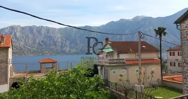 Haus 2 Schlafzimmer in Prcanj, Montenegro
