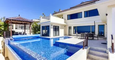 Villa 4 bedrooms with Air conditioner, with Garage, with Garden in Adeje, Spain