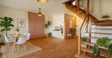 Квартира 3 комнаты в Варшава, Польша