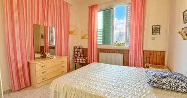 Haus 5 Schlafzimmer in Paralimni, Zypern