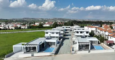 Haus 3 Schlafzimmer in Oroklini, Cyprus