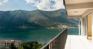 Wohnung 3 Schlafzimmer in Dobrota, Montenegro