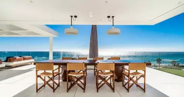Penthouse  mit Möbliert, neues Gebäude, mit Klimaanlage in Estepona, Spanien