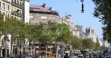 Hotel 5 300 m² in Barcelona, Spain