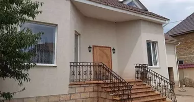 5 room house in Avanhard, Ukraine