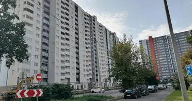 Apartamento 3 habitaciones en Minsk, Bielorrusia