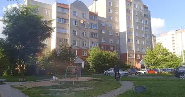 Apartamento 3 habitaciones en Minsk, Bielorrusia