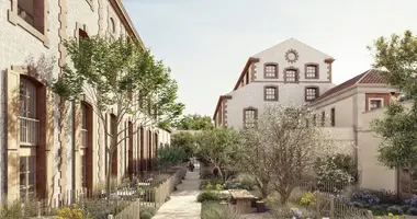 3 bedroom apartment in Metropolitan France, France