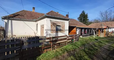 3 room house in Tuerje, Hungary