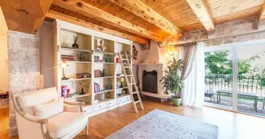 4 bedroom house in Rijeka-Rezevici, Montenegro