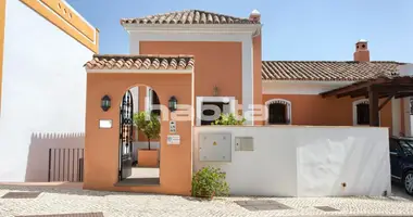 Townhouse 4 bedrooms in Almansa, Spain