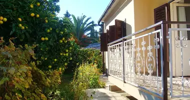 Haus 4 Schlafzimmer in Baosici, Montenegro