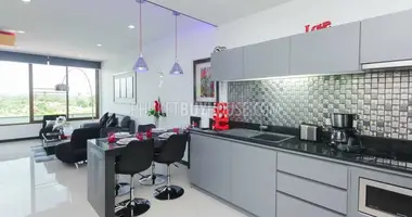 Condo 2 bedrooms in Phuket, Thailand