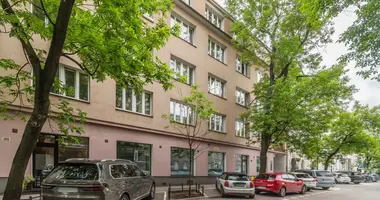Квартира 3 комнаты в Варшава, Польша