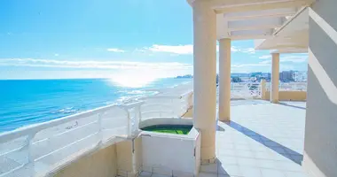 Penthouse 5 bedrooms with parking, with Balcony, with Terrace in Torrevieja, Spain