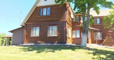 Dom wolnostojący w Naracki sielski Saviet, Białoruś