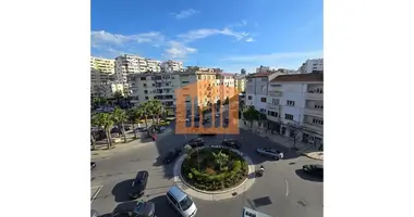 Квартира 3 комнаты в Тирана, Албания