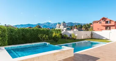 Wohnung 4 zimmer in Tivat, Montenegro