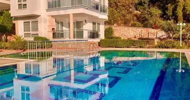 Mieszkanie 4 pokoi w Alanya, Turcja