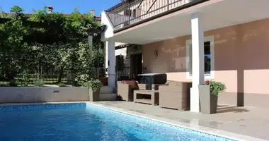 Villa 6 bedrooms in Umag, Croatia