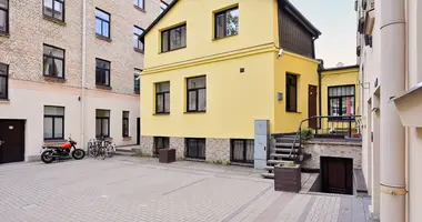 Mieszkanie 5 pokojów w Ryga, Łotwa