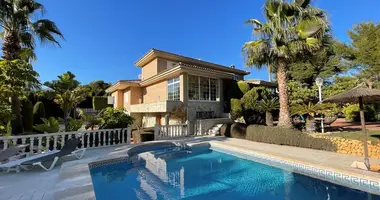 Villa 7 bedrooms with Terrace, with Garage, with Garden in la Nucia, Spain