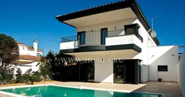 Villa  mit Möbliert, mit Klimaanlage, mit Garage in Spanien
